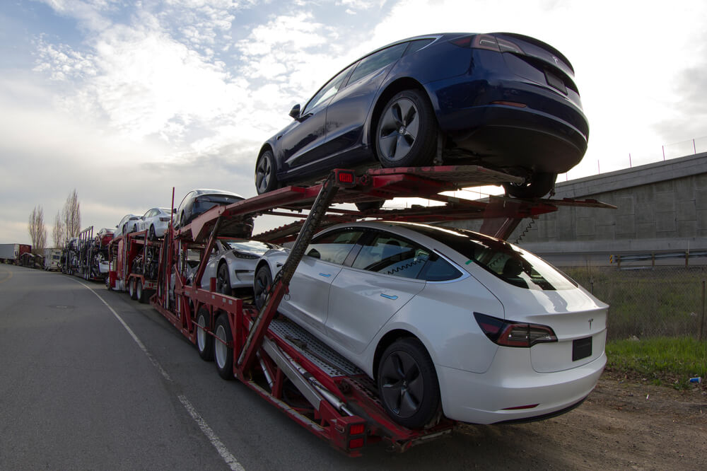 Enclosed Transport Car Shipping